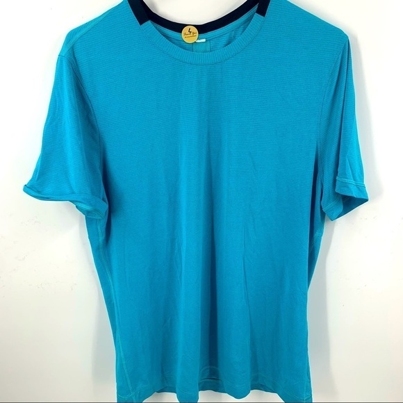 Lululemon lightweight T- Shirt - Picture 1 of 5
